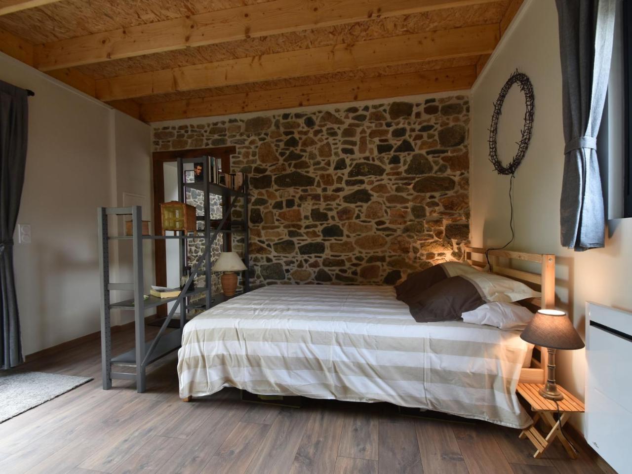 Вилла Breton Stone House In Saint Gilles Les Bois Экстерьер фото